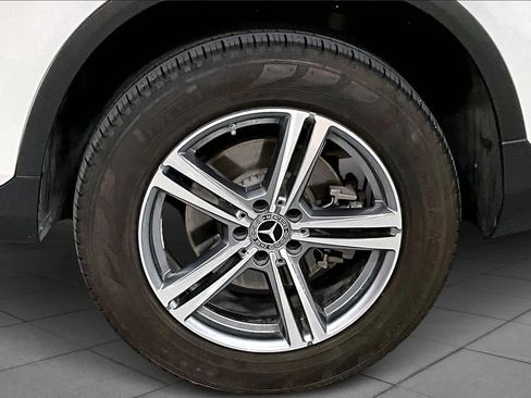 Used 2021 Mercedes-Benz GLC 300 image 11