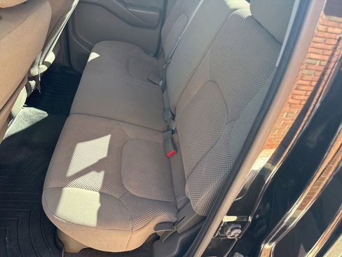 Used 2019 Nissan Frontier SV w/ Value Truck Package AWD/4WD image 27