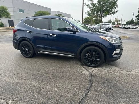 Used 2017 Hyundai Santa Fe Sport FWD image 2