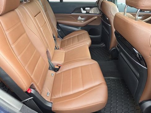 Used 2024 Mercedes-Benz GLS 450 4MATIC image 13