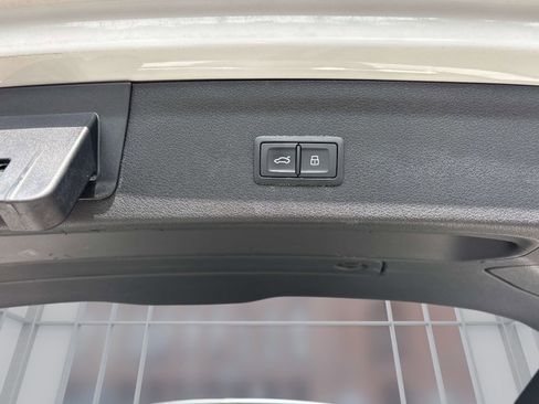 Used 2018 Audi Q3 2.0T Premium Plus w/ Premium Plus Package AWD/4WD image 15