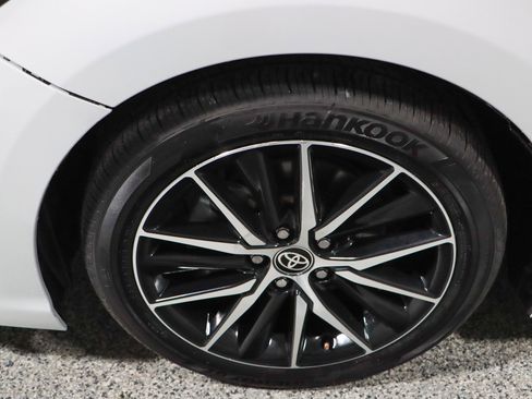 Used 2023 Toyota Camry SE image 11