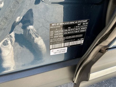 Used 2023 Mercedes-Benz EQB 250+ w/ Exclusive Package image 27
