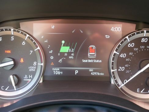 Used 2022 Toyota Highlander XLE AWD/4WD image 21