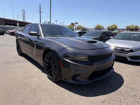 Used 2016 Dodge Charger R/T RWD image 2