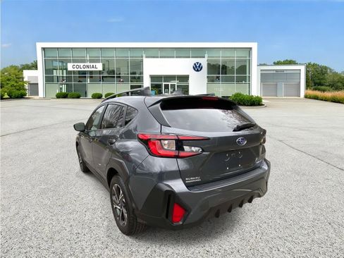 Used 2024 Subaru Crosstrek 2.0i Premium image 3
