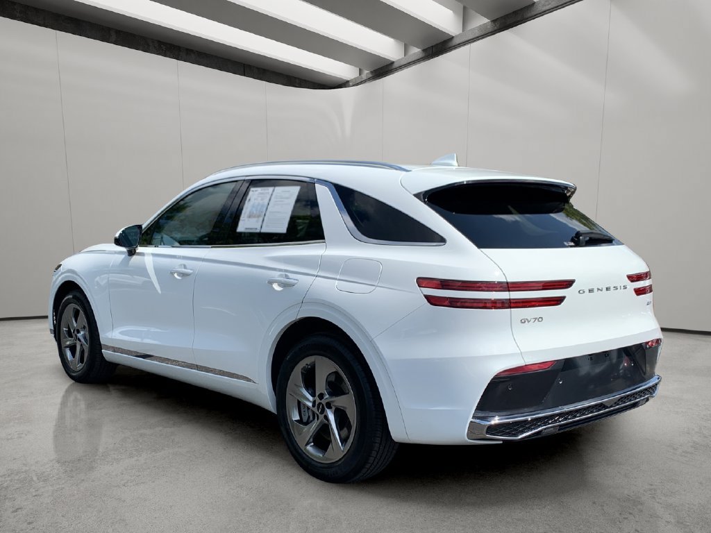 Certified 2026 Genesis GV70 2.5T AWD/4WD image 3