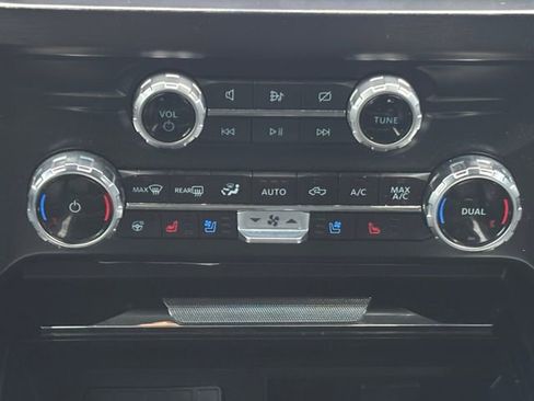 Used 2024 Ford F250 Lariat w/ Lariat Ultimate Package AWD/4WD image 5
