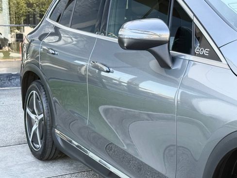 Used 2023 Mercedes-Benz EQE 500 4MATIC SUV image 9