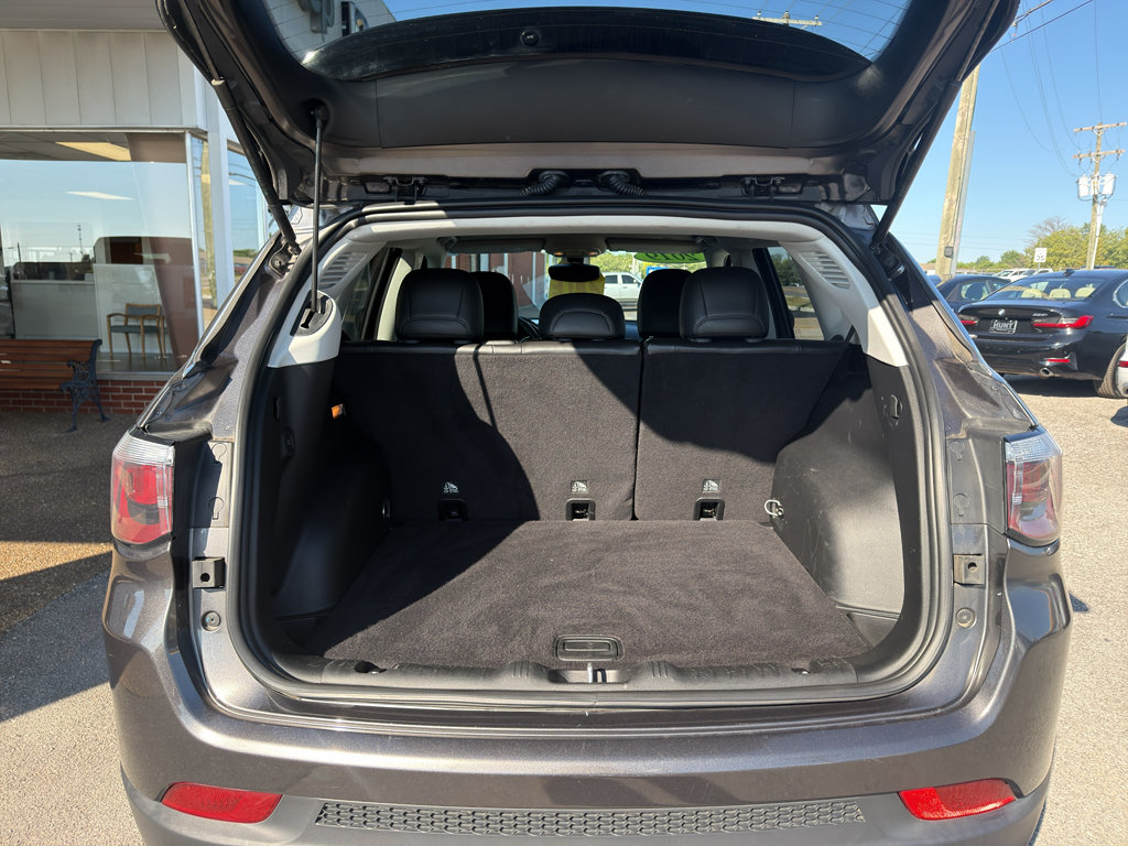 Used 2019 Jeep Compass Limited AWD/4WD image 28