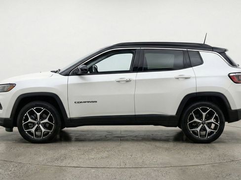 Used 2025 Jeep Compass Limited AWD/4WD image 5