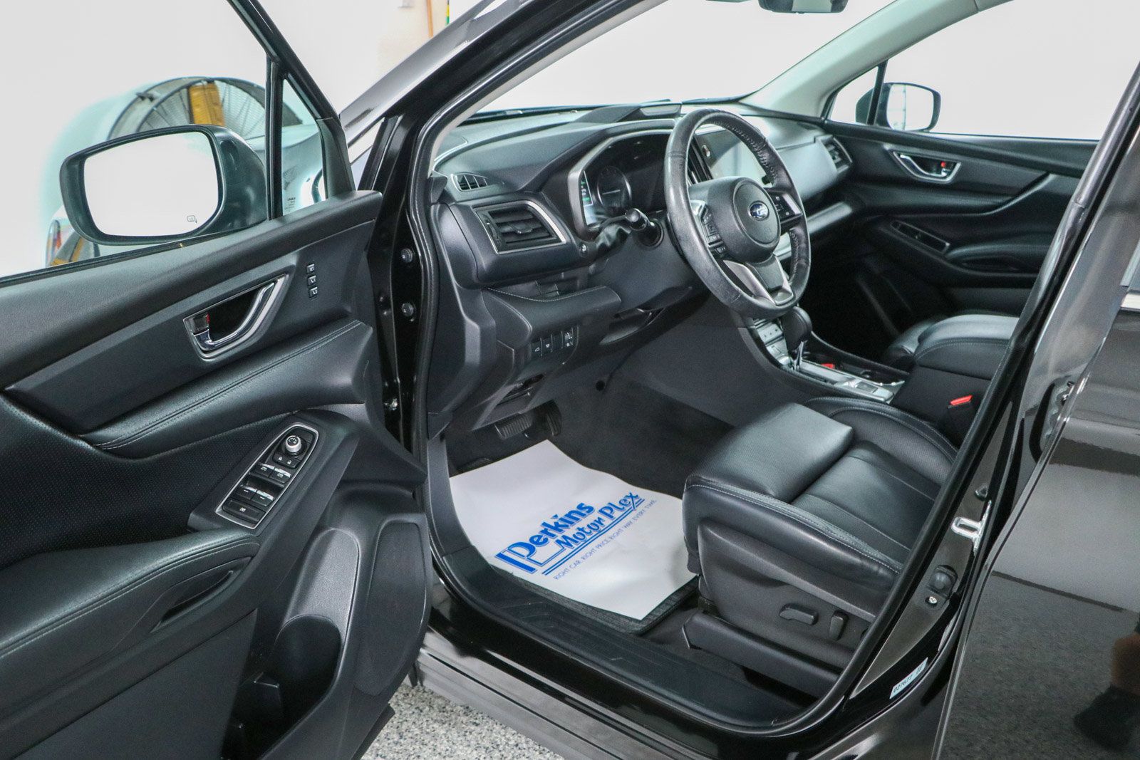 Used 2023 Subaru Ascent Limited AWD/4WD image 3
