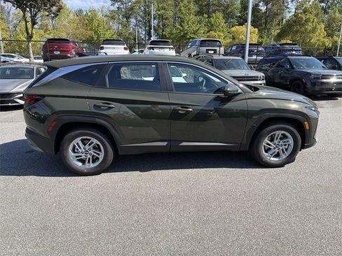 New 2026 Hyundai Tucson SE image 8