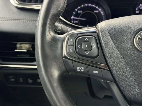 Used 2013 Toyota Avalon Limited FWD image 32
