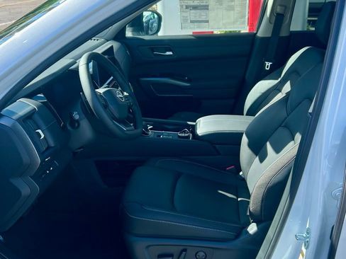 New 2026 Nissan Pathfinder SL AWD/4WD image 7