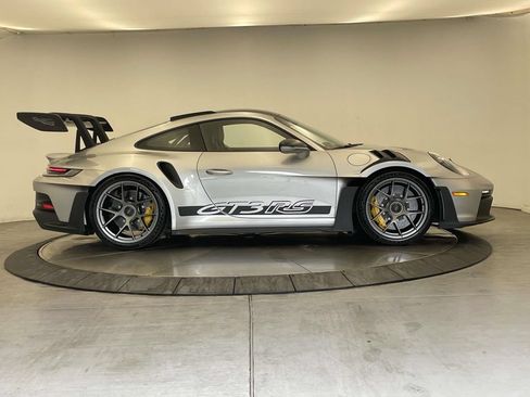 Certified 2025 Porsche 911 GT3 RS RWD image 8