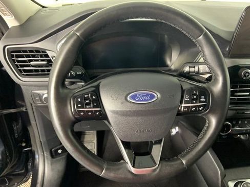 Used 2022 Ford Escape Titanium AWD/4WD image 30
