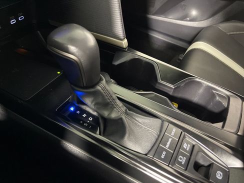 Used 2025 Toyota Camry SE FWD image 22