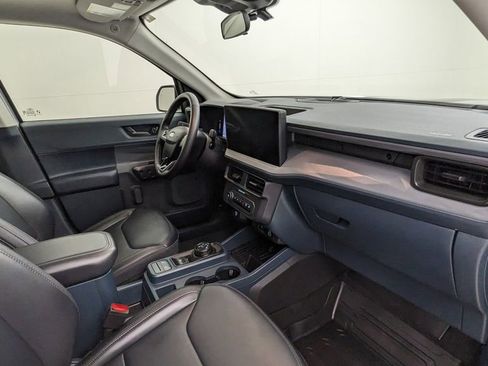 Certified 2025 Ford Maverick Lariat w/ Black Appearance Package image 41