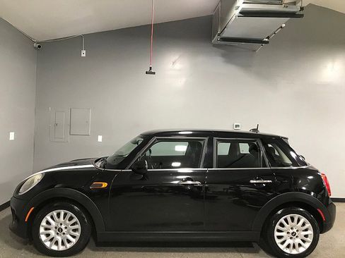 Used 2015 MINI Cooper 4-Door Hardtop FWD image 6
