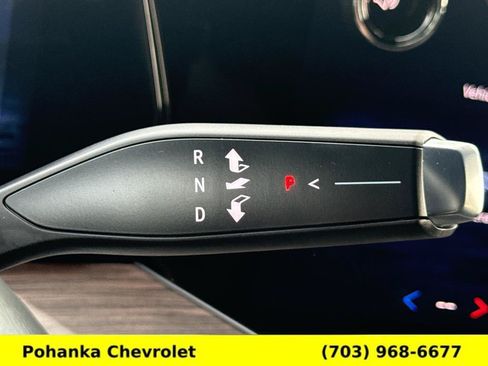 Certified 2025 Chevrolet Suburban Premier AWD/4WD image 10