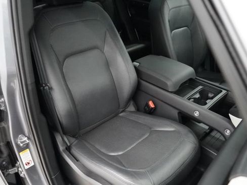 Used 2024 Land Rover Defender 110 S image 54