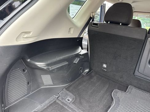 Used 2016 Nissan Rogue SV FWD image 77