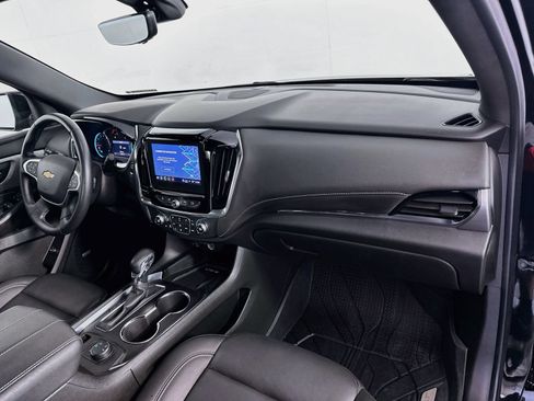 Used 2023 Chevrolet Traverse LT w/ LT Premium Package AWD/4WD image 32