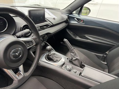 Used 2020 MAZDA MX-5 Miata Club RWD image 11