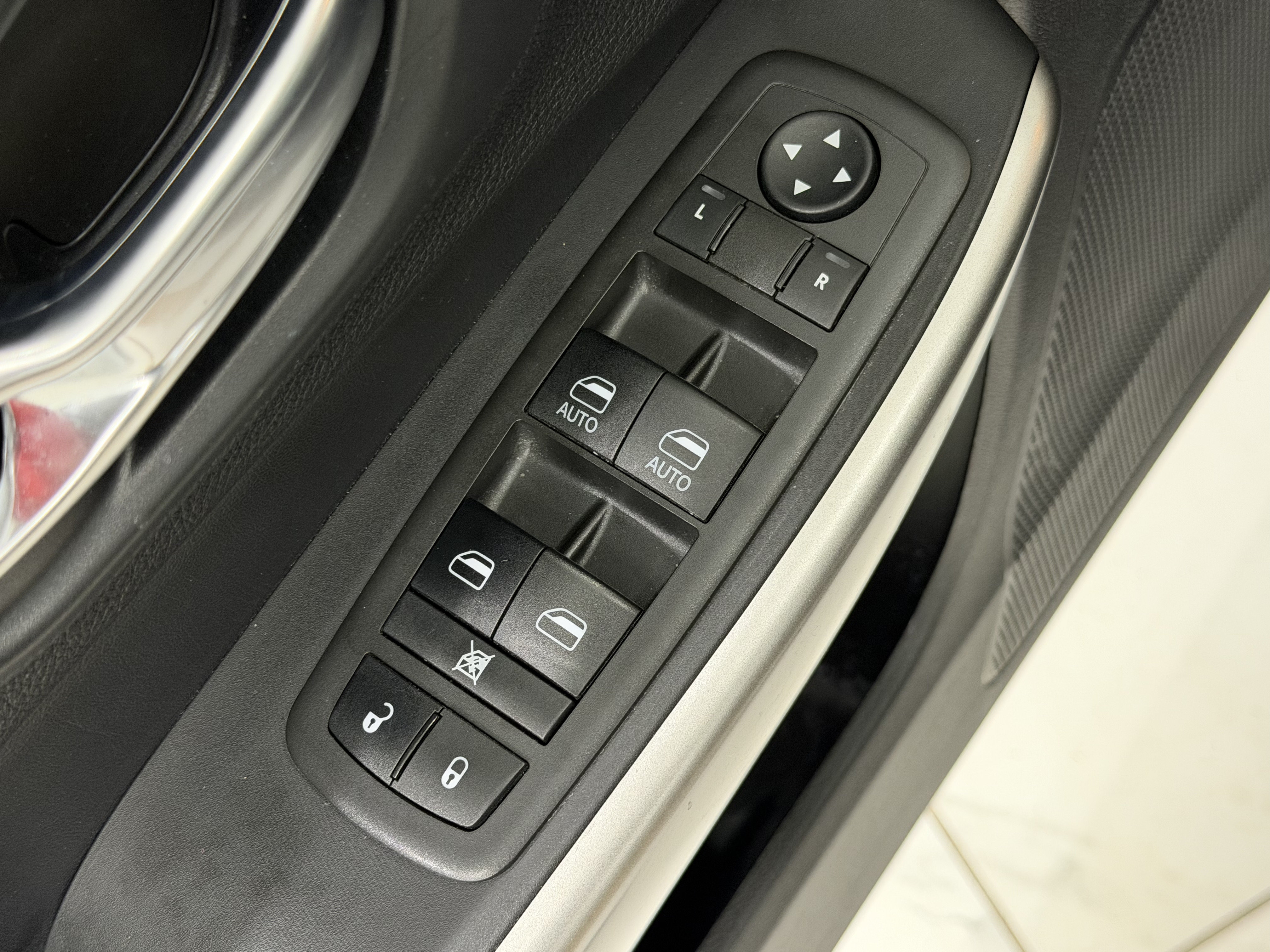 Used 2021 Jeep Cherokee Latitude Lux 80th Anniv w/ Quick Order Package 26U 80TH AWD/4WD image 27