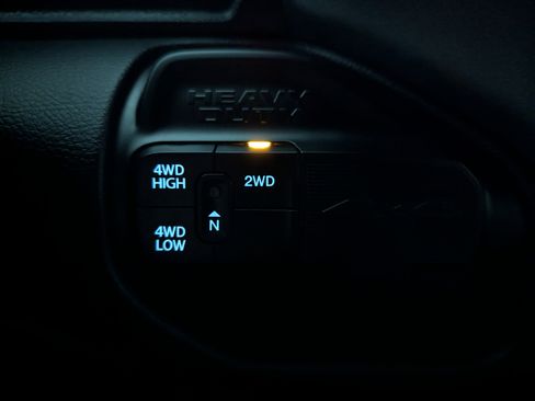 Used 2021 RAM 2500 Laramie w/ Night Edition image 19