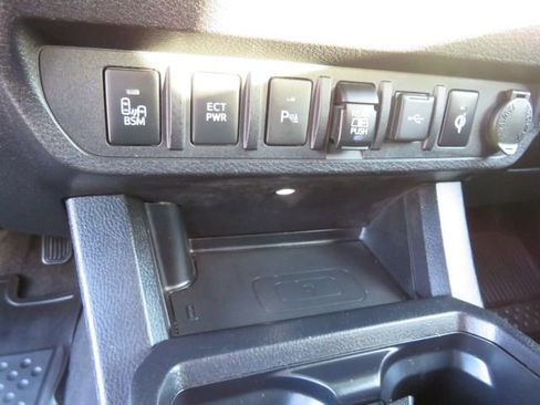 Certified 2020 Toyota Tacoma TRD Off-Road w/ TRD Premium Off Road Package image 28