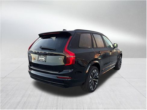 New 2026 Volvo XC90 B6 Ultra w/ Protection Package Premier AWD/4WD image 5