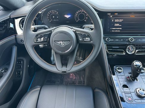 New 2025 Bentley Flying Spur Plug-In Hybrid image 16