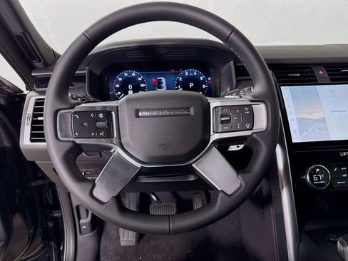 New 2026 Land Rover Discovery S image 12