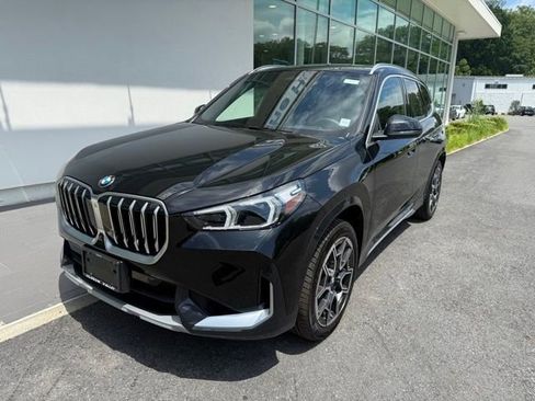 Used 2025 BMW X1 xDrive28i w/ Technology Package image 3