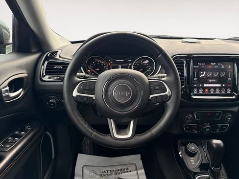 Used 2019 Jeep Compass Limited AWD/4WD image 12