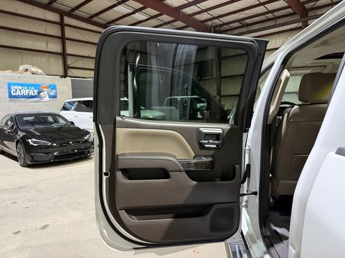 Used 2016 GMC Sierra 2500 Denali w/ Duramax Plus Package AWD/4WD image 14