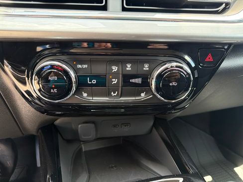 New 2026 Chevrolet Trax LT w/ Sunroof Package FWD image 24