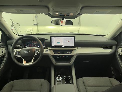 New 2026 Ford Explorer Active image 3