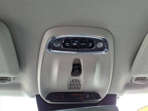 Used 2022 Volvo XC90 T6 Momentum w/ Advanced Package image 26