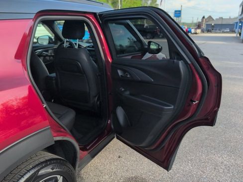 Used 2023 Chevrolet TrailBlazer RS w/ Convenience Package AWD/4WD image 26