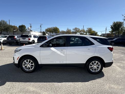 Used 2023 Chevrolet Equinox LS w/ Driver Confidence II Package image 3