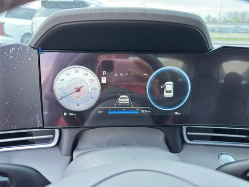 New 2025 Hyundai Elantra SEL image 17