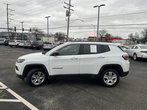 Used 2022 Jeep Compass Latitude w/ Sun and Sound Group image 3