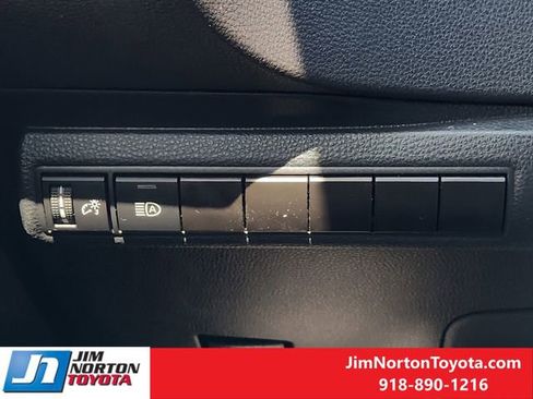 Used 2024 Toyota Corolla SE FWD image 23