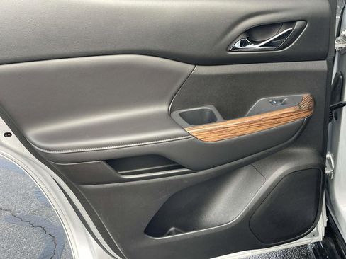 Used 2017 GMC Acadia Denali w/ Technology Package image 18