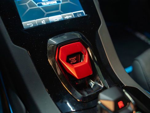 Used 2023 Lamborghini Huracan EVO image 33