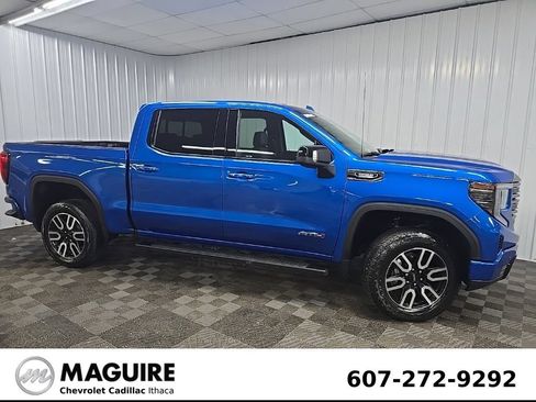 Used 2023 GMC Sierra 1500 AT4 w/ Technology Package AWD/4WD image 1