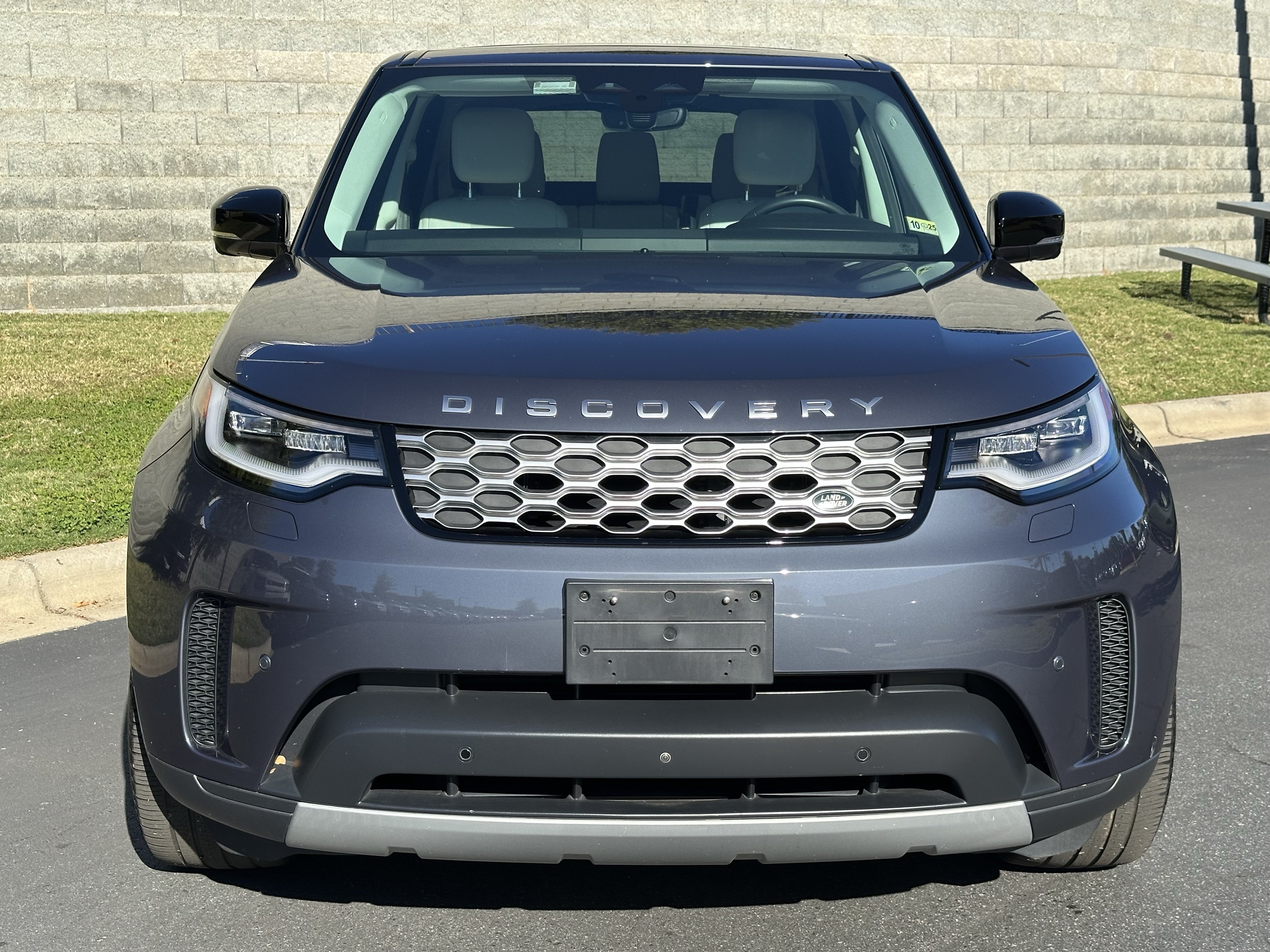 Certified 2024 Land Rover Discovery S AWD/4WD image 10